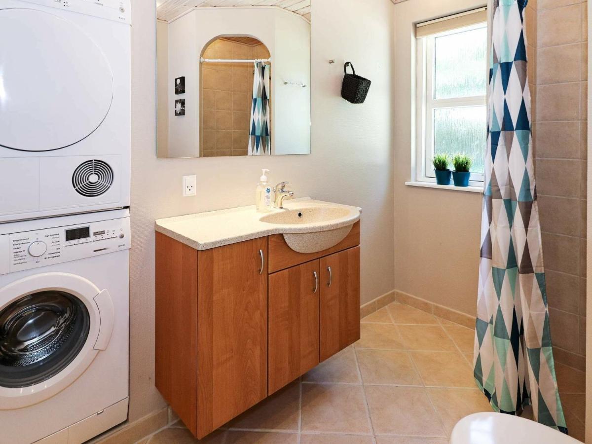 6 Person Holiday Home In Hadsund Одде Номер фото
